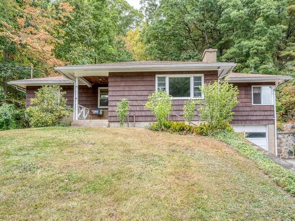 75 James St, Ludlow, MA 01056