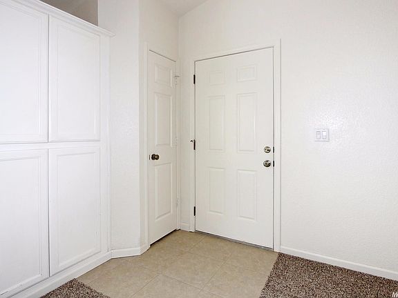 5th image of 1056 Old Mill Cir