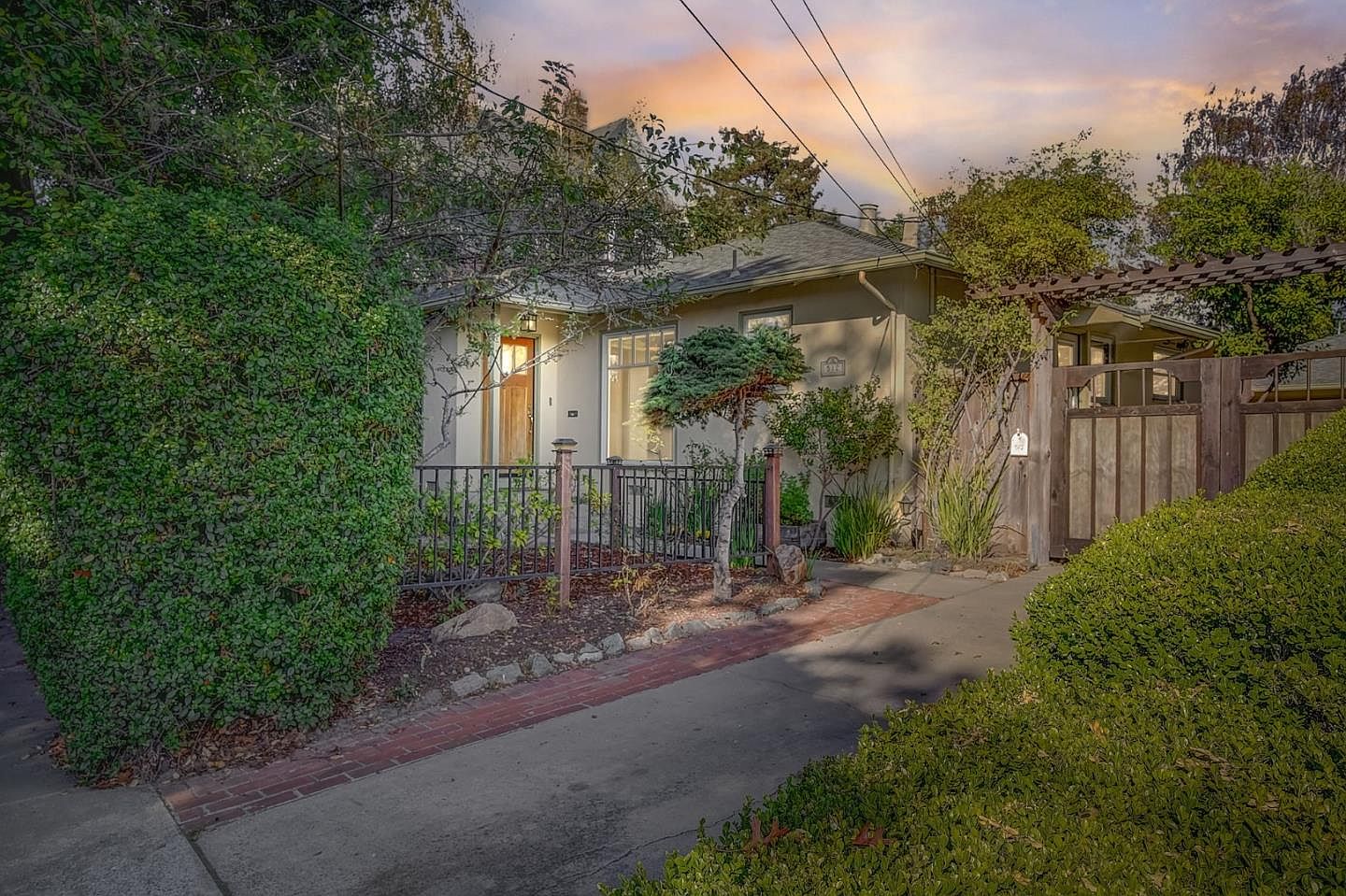 512 Caledonia St Santa Cruz CA 95062 Zillow