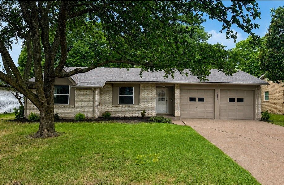 1st image of 1221 Greenway Dr