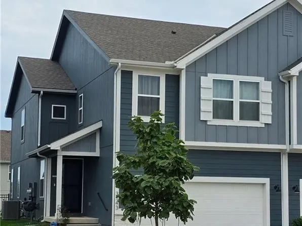 3743 SW Clayton Pl, Lees Summit, MO 64082