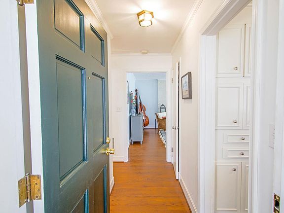 4th image of 2208 Mimosa Dr