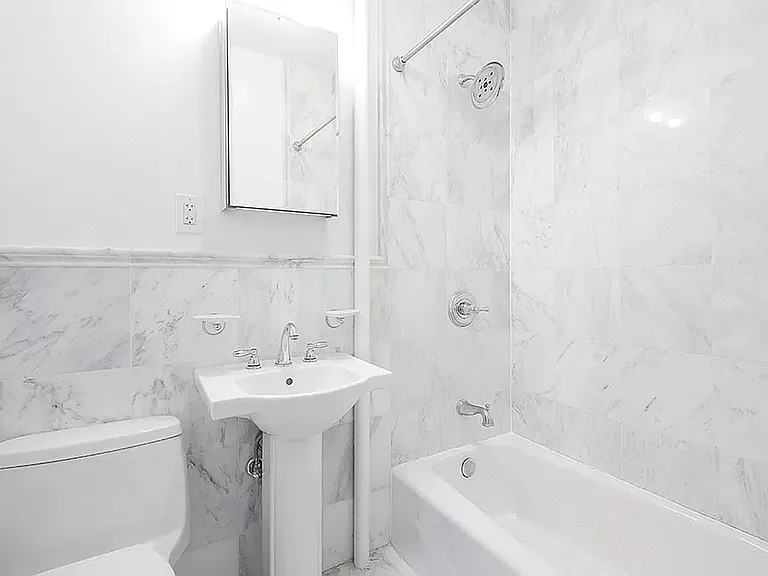 325 E 78th St #3C — Photo 5