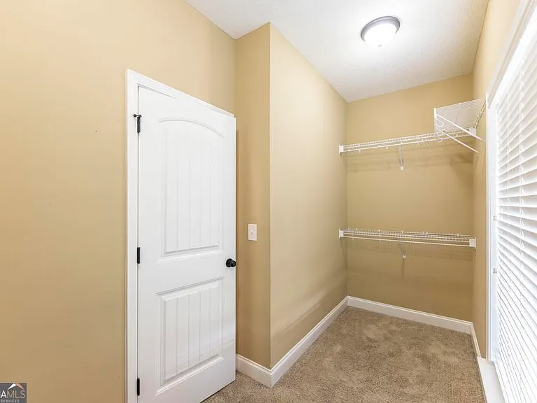 203 Norfolk Cir — Photo 16