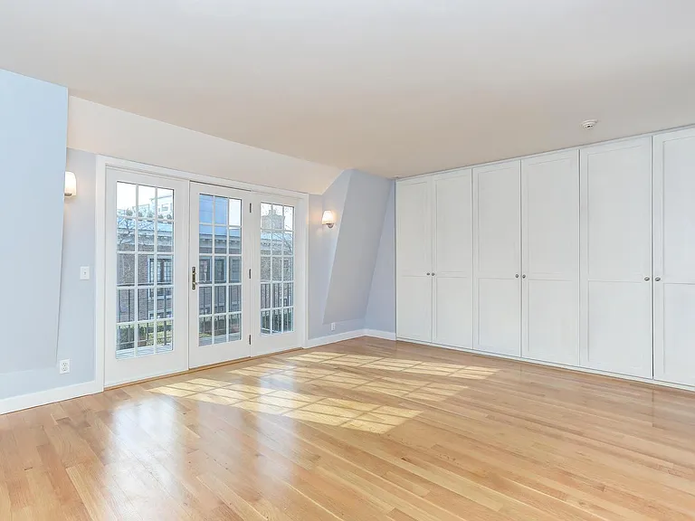 12 Davenport Ave #2 — Photo 9