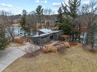 4 Brickwood Knl NE, Iowa City, IA 52240