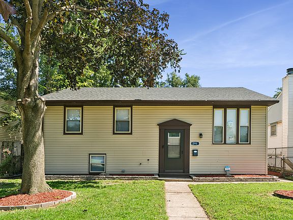 2nd image of 291 Clyde Ave