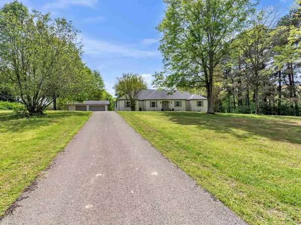 3105 Ivy Dr, Eads, TN 38028