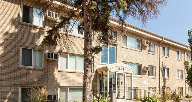Como Villa Estates