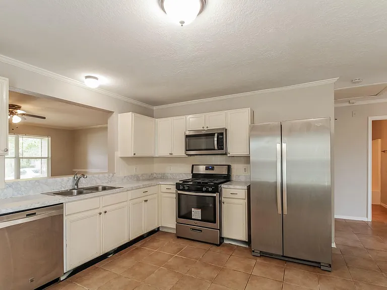3235 Becker Glen St — Photo 7