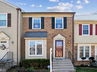 14525 Four Chimney Dr, Centreville, VA 20120