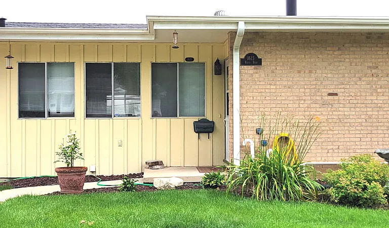 1615 Reetz Rd — Photo 1