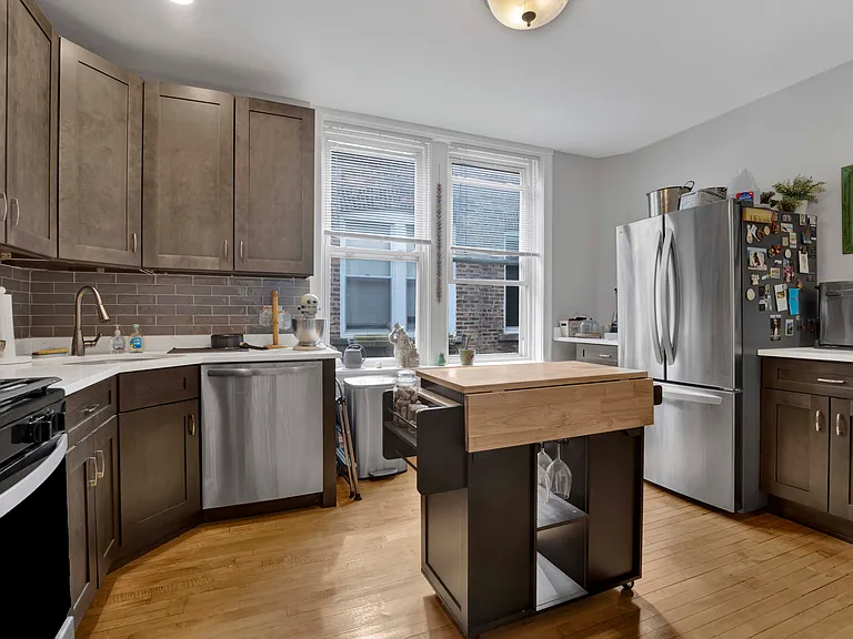 2337 W Thomas St #3F — Photo 17