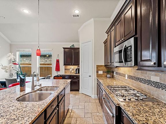 3rd image of 3 Shire Glen Pl