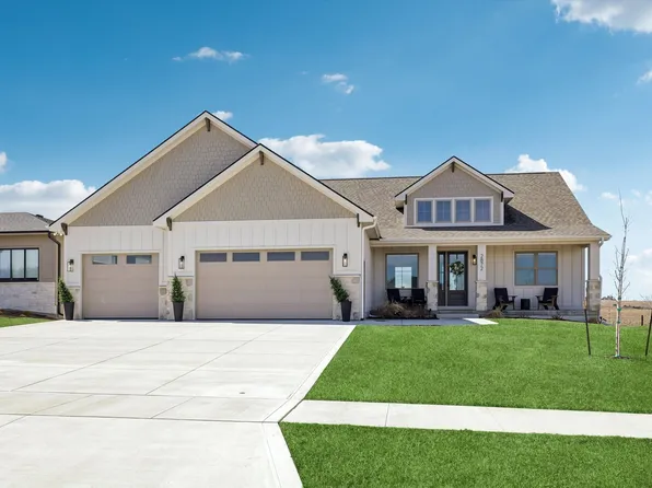 2872 NW Beechwood Dr, Grimes, IA 50111