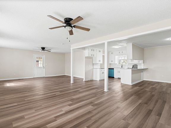 5th image of 110 W Alabama St