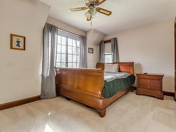 3rd image of 188 Ardmore Blvd
