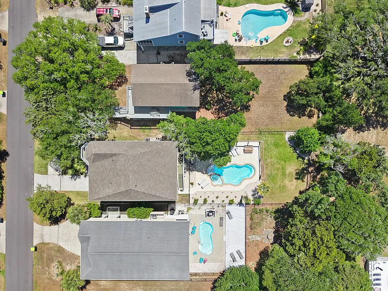 2219 E Pelican Dr — Photo 3