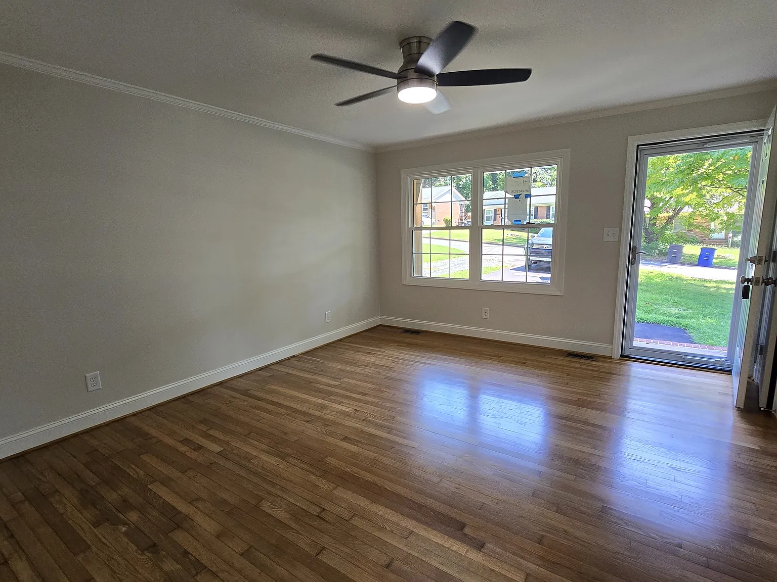 1274 Tredwell Drive - 1 — Photo 3