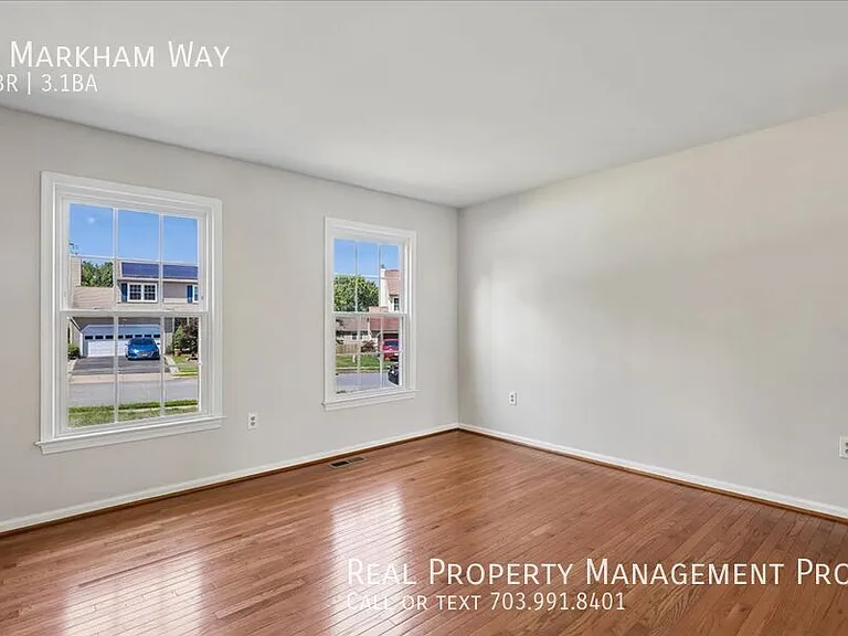 4 Markham Way — Photo 7