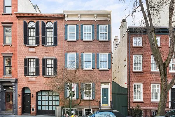 1st image of 232 W 10th St