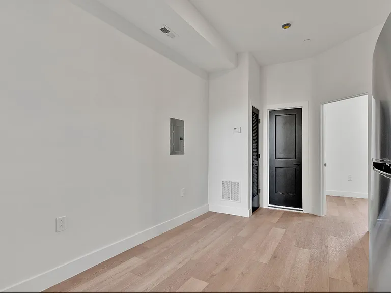 3138 N Broad St #2 — Photo 3