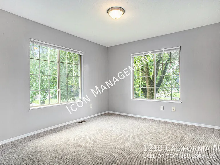 1210 California Ave — Photo 5