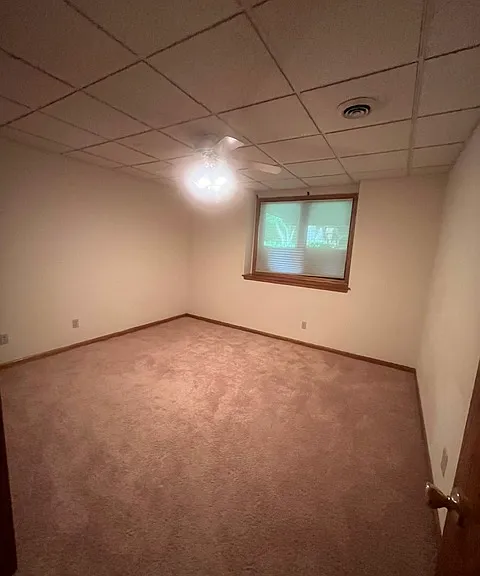 653 Parkwood Cir — Photo 23