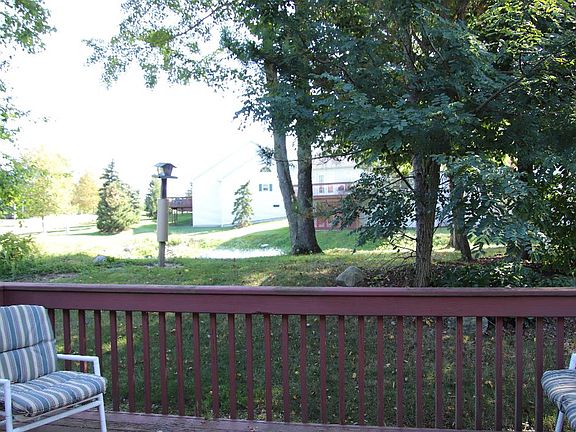 5th image of 665 Elmwood Point