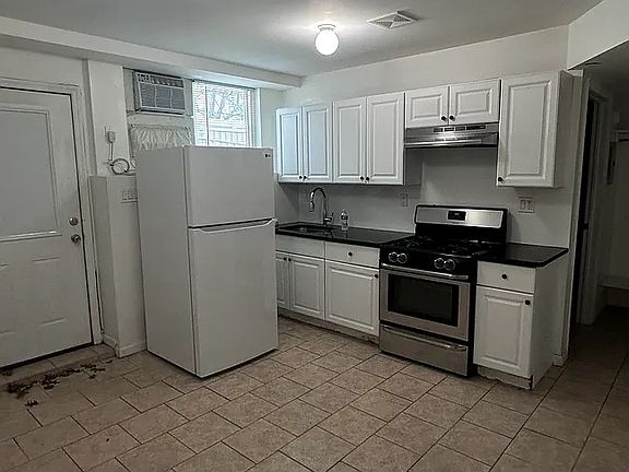 3rd image of 72 Byrne Ave #1