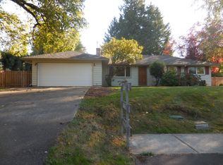 7580 SW Locust St, Portland, OR 97223