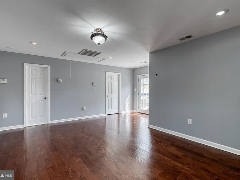 9011 Backlick Rd #1 — Photo 2