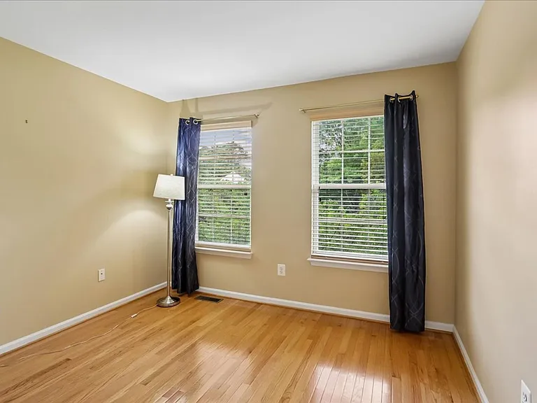 2943 Saint Helen Cir — Photo 25