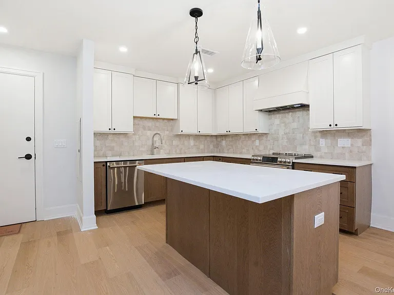 25 S Riverside Ave #107 — Photo 5