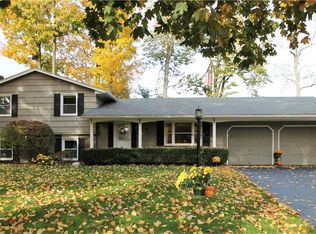 33 Red Maple Dr, Fairport, NY 14450