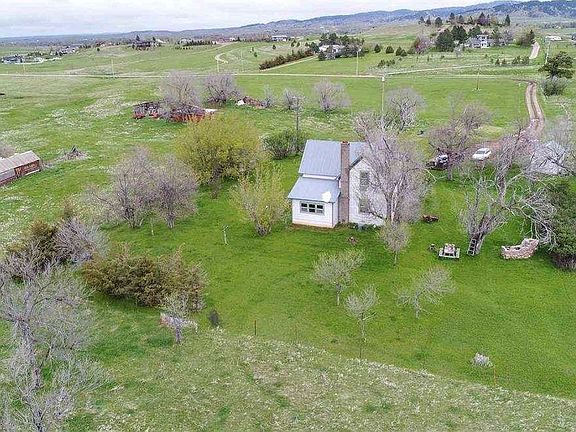 3rd image of 2515 Sapphire Ln