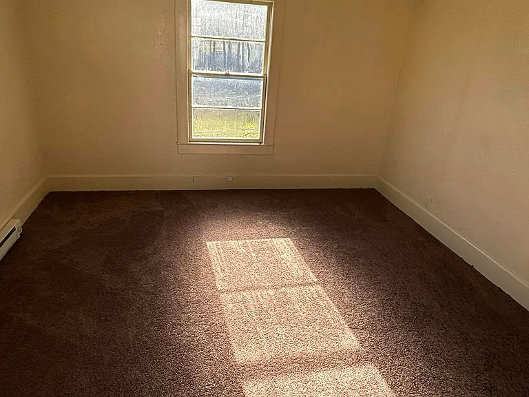 1st bedroom