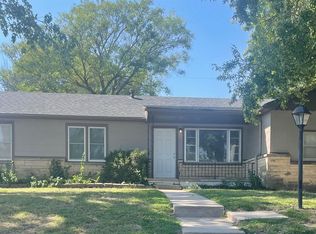 1725 N 9th St, Arkansas City, KS 67005