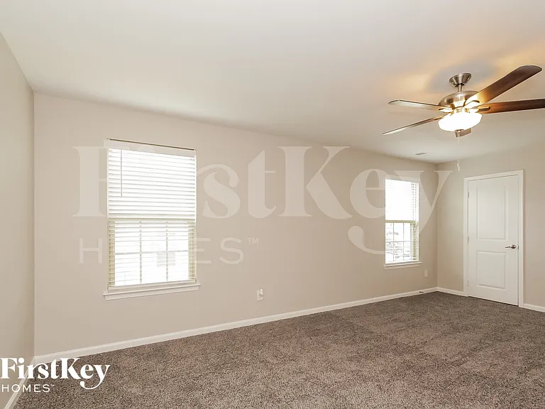 124 Alborn Dr — Photo 9