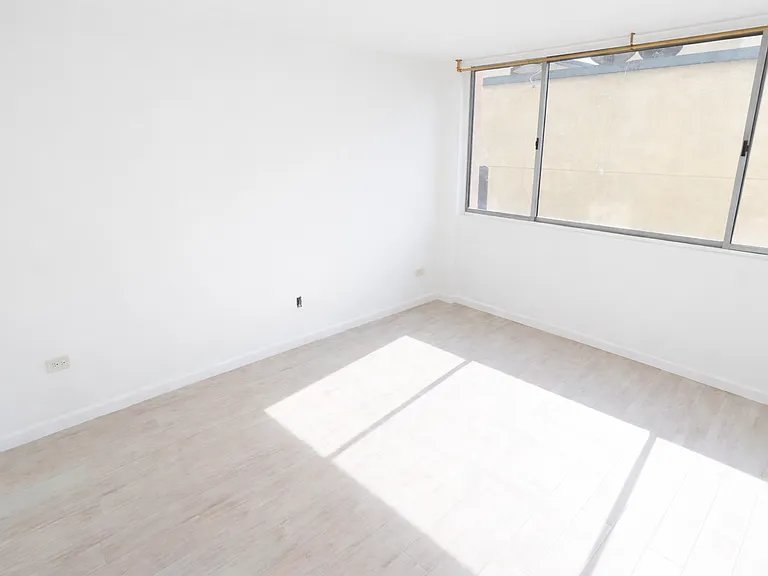 421 S La Fayette Park Pl #404 — Photo 13