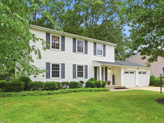 22243 Jonathan Dr, Strongsville, OH 44149