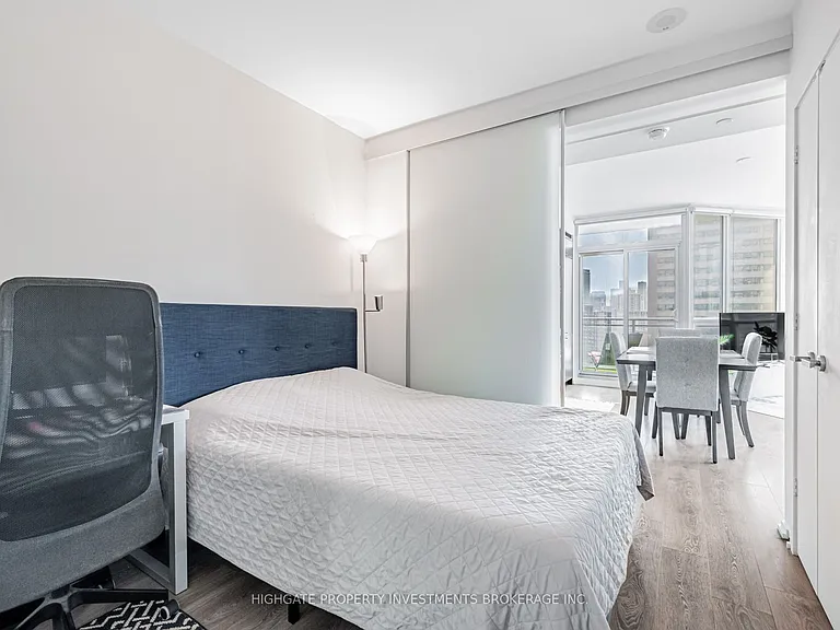 45 Charles St E #1801 — Photo 13