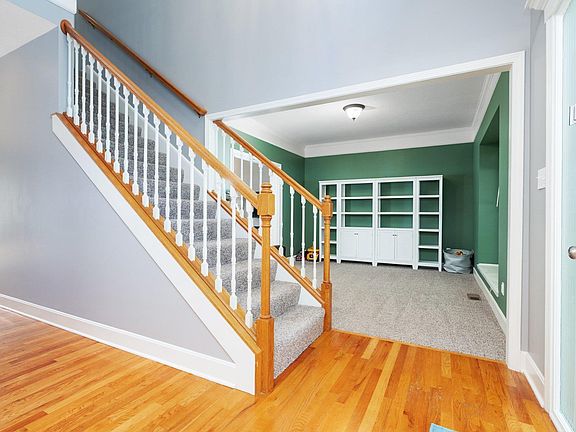 5th image of 1017 Stoneridge Dr
