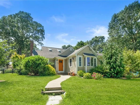 147-149 Riverside Dr E, Riverside, RI 02915