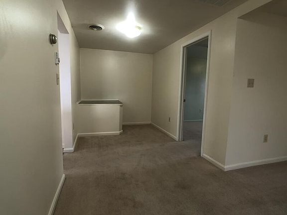5th image of 326 E Wilson Blvd