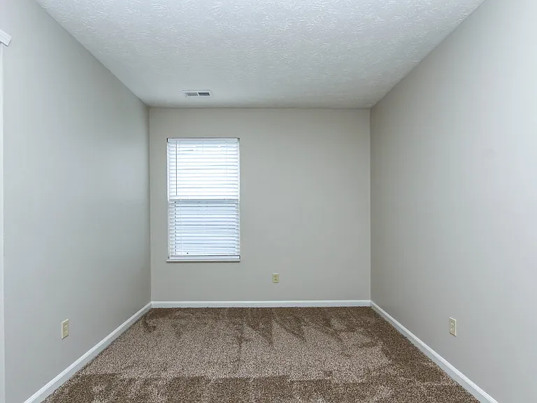 1327 Grand Canyon Cir — Photo 11