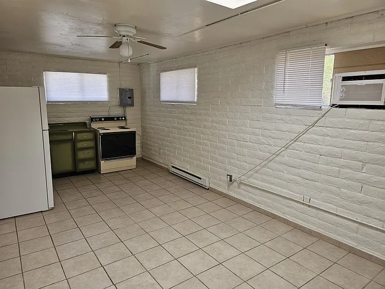 3441 N Mountain Ave #GUEST HOUSE — Photo 5