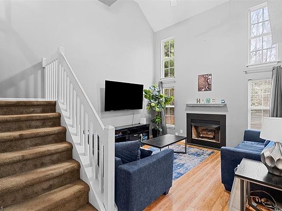 3rd image of 5044 Bartholomews Ln