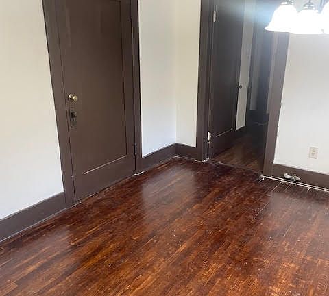 4th image of 403 Toledo St #405