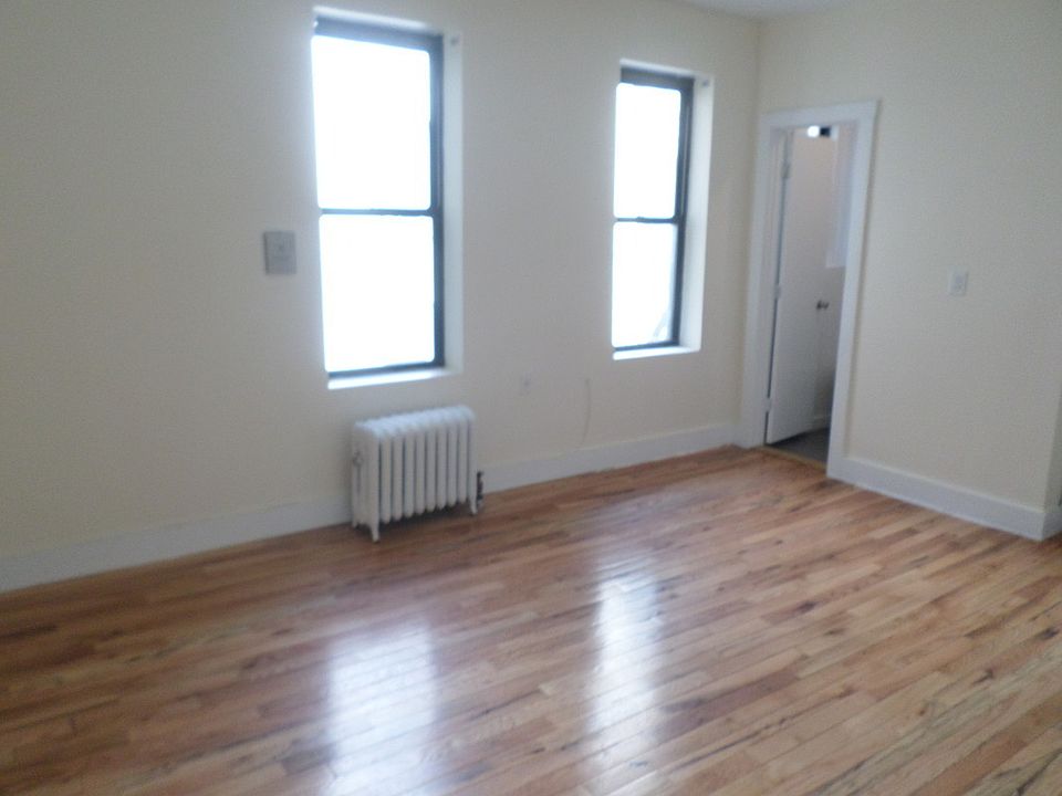 2nd image of 111 W 141st St APT 3A